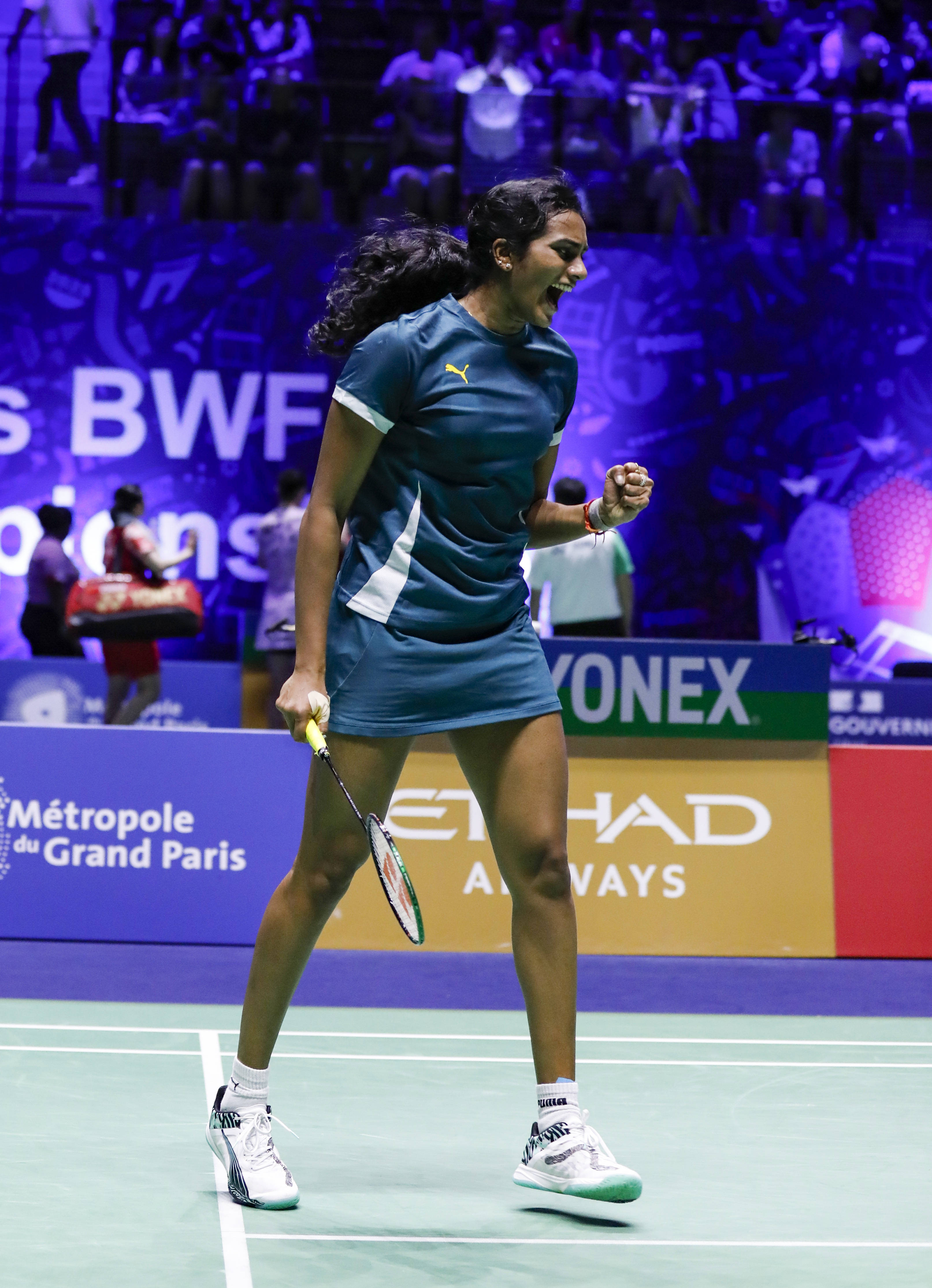 开云体育平台APP-印度羽毛球队险胜英格兰羽毛球队，辛杜完成帽子戏法