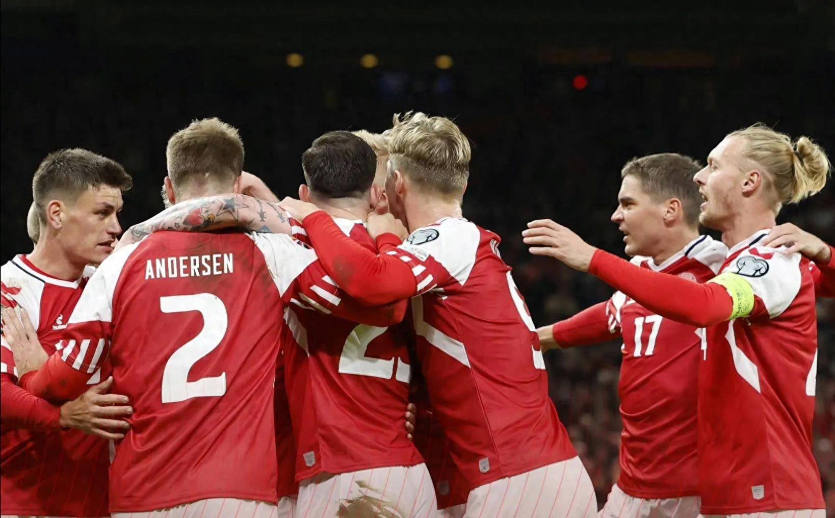 丹麦羽毛球队完胜韩国羽毛球队，马琳完成帽子戏法