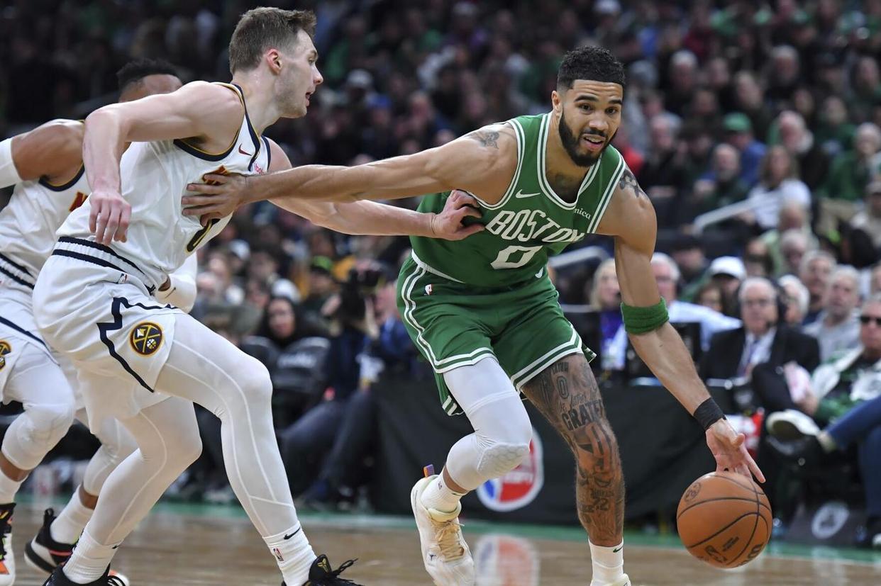 湖人B队完胜篮网，塔图姆爆发神勇