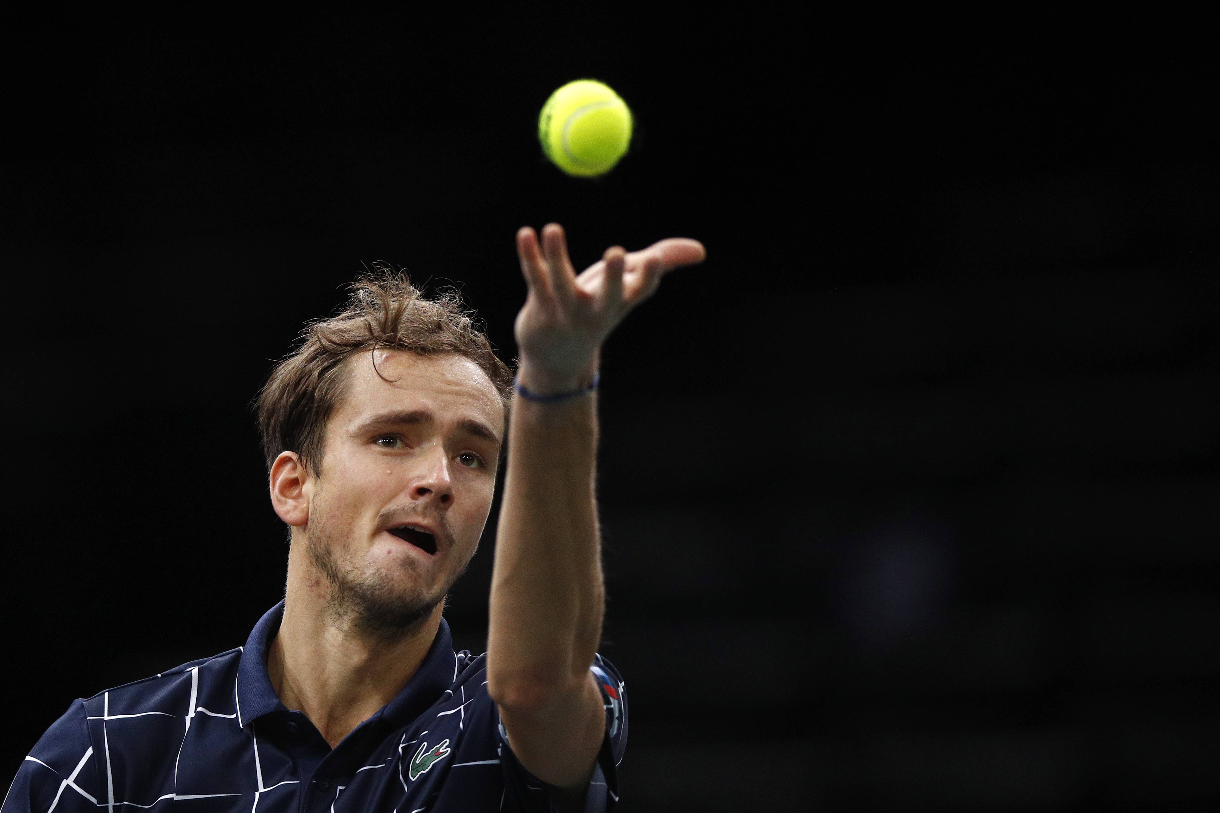 日本网球队完胜德国网球队，梅德韦杰夫惊艳世界