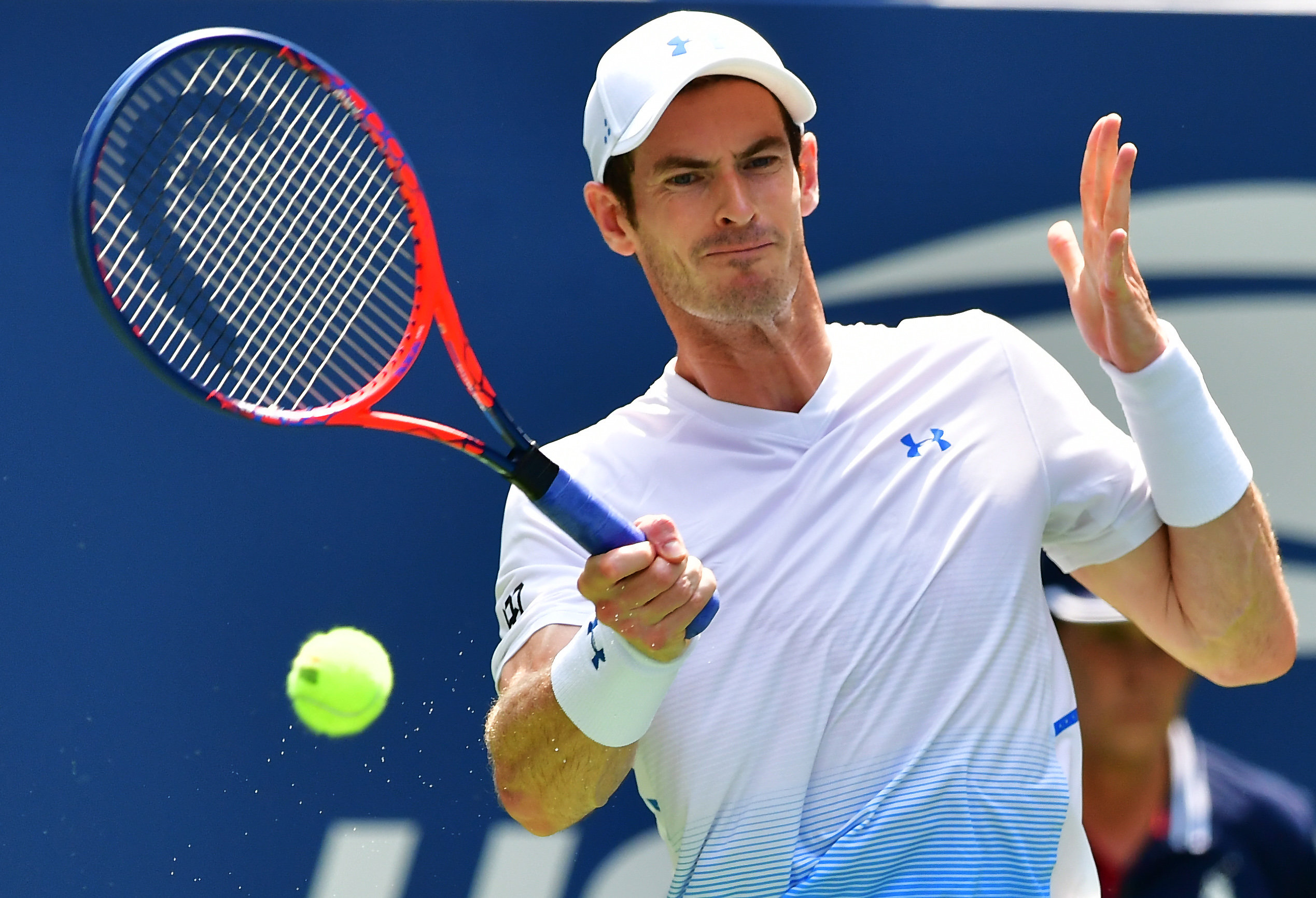 欧洲网球队险胜西班牙网球队，穆雷惊艳世界