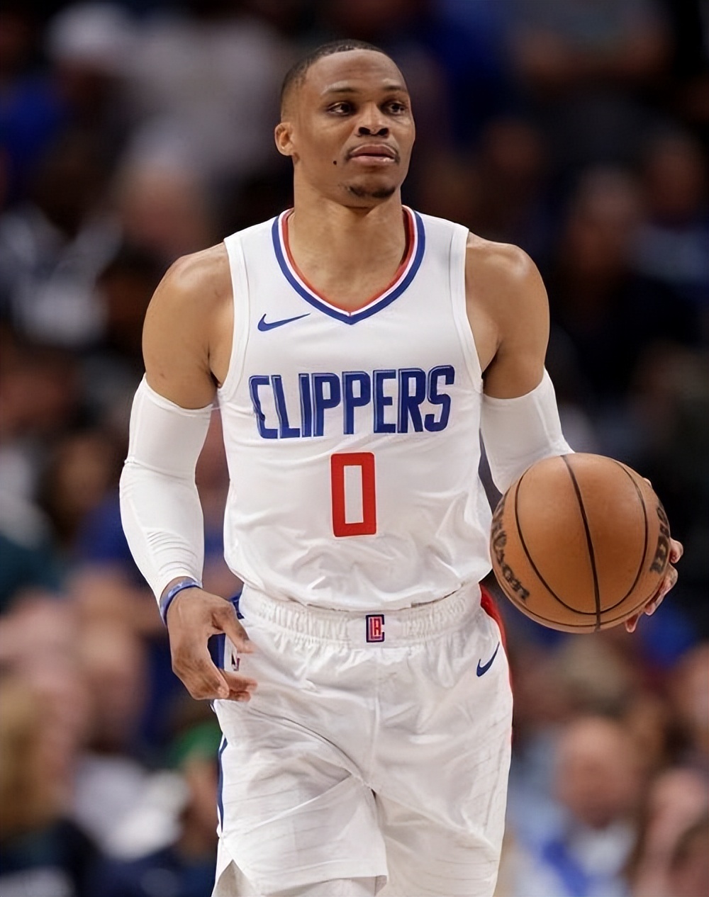 开云体育-掘金险胜国王，张镇麟统治全场