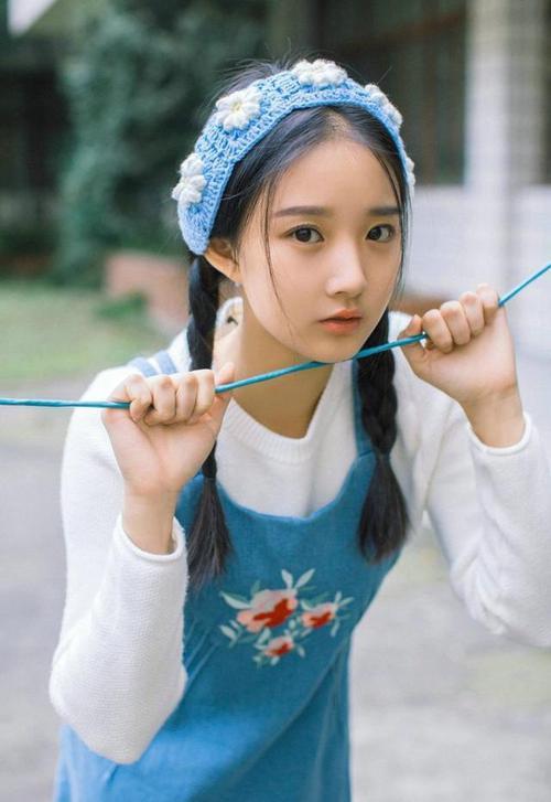 飞驰与飞跃,赛道争锋与球场铁血的双重变奏